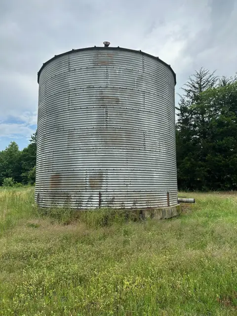 The old grain bin